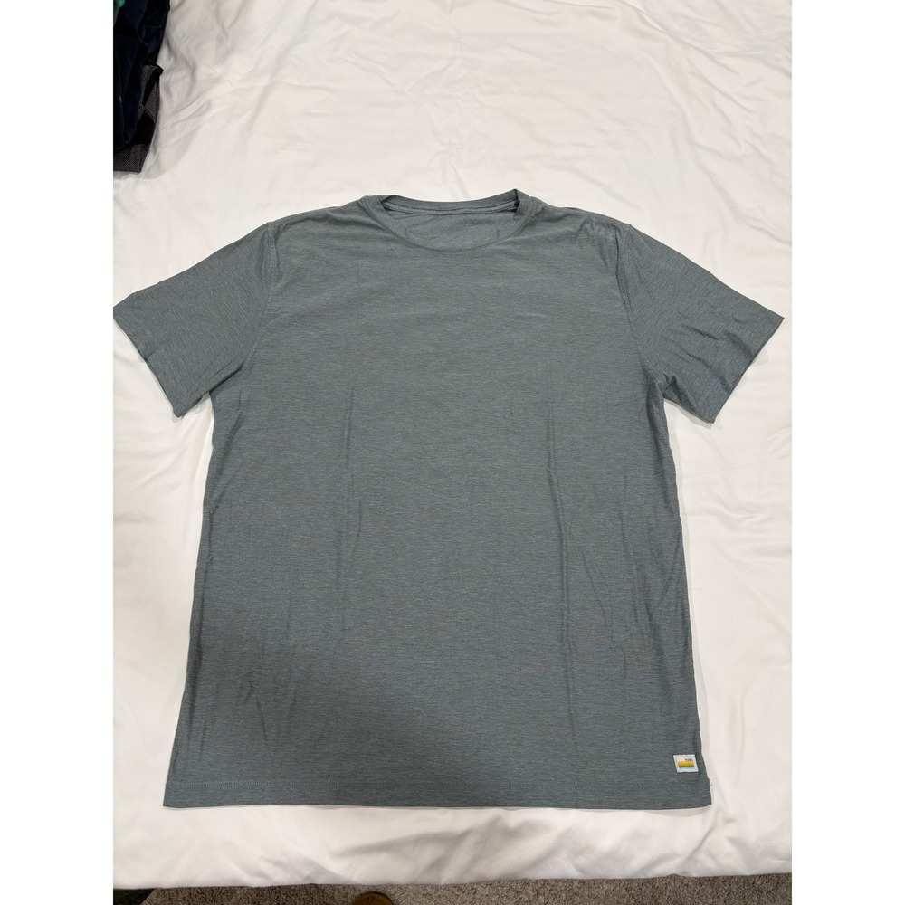 Vuori Men's Strato Tech Tee Shirt Size XL Grey Heather Sea Stretch Soft Stretch